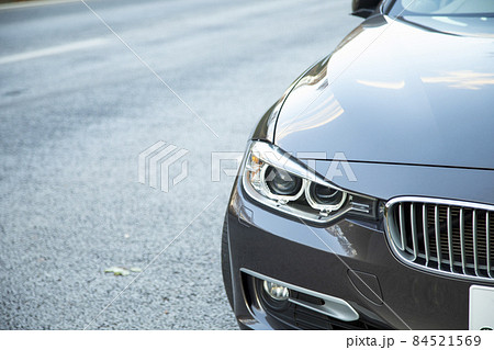 車のライト 84521569