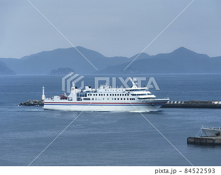 長崎県 五島列島 【福江島】福江港に入港する太古フェリー / Fukue, Goto, Japan 84522593