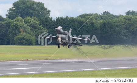 ポーランド空軍F-16Cブロック52+「タイガーデモチーム」離陸 ポーランド空軍F-16Cブロック52+「タイガーデモチーム」離陸 84522793