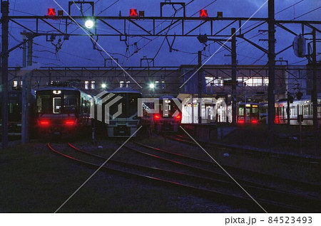 JR西日本　223系 ＆ 225系 84523493