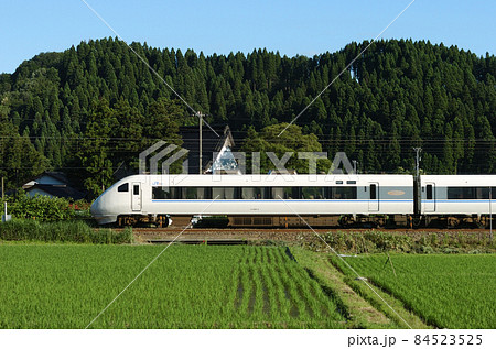 北陸本線　森本ー津幡　JR西日本　681系　W13編成（金沢）　⑨　クハ681-4　海側 84523525