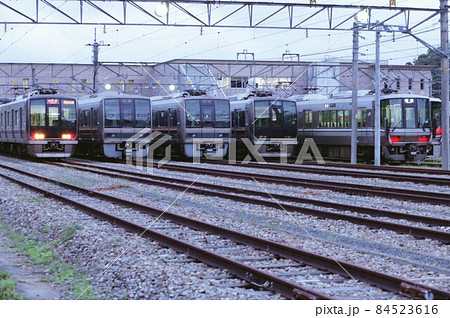 JR西日本 207系 & 321系 & 223系 JR西日本 207系 & 321系 & 223系 84523616