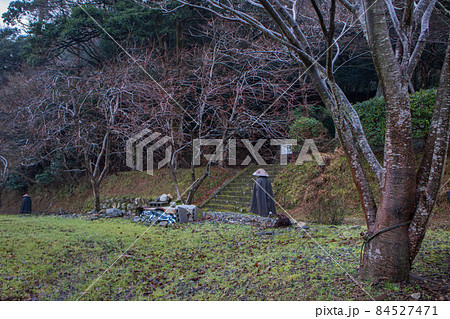 福井県小浜市曹洞宗発心寺托鉢僧を撮影したもの 福井県小浜市曹洞宗発心寺托鉢僧を撮影したもの 84527471