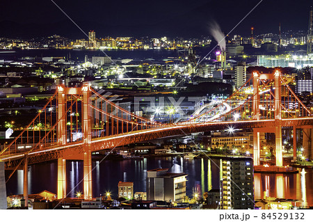 高塔山からの夜景 ライトアップされた若戸大橋の写真素材 [84529132] - PIXTA