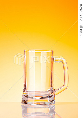 Empty beer glass 84530828