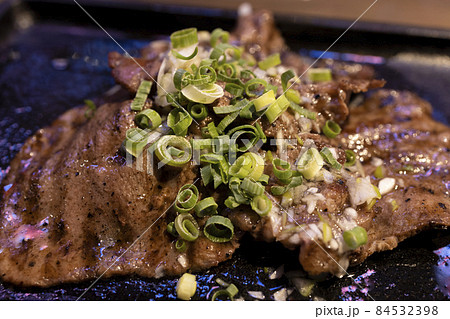 美味しい牛タン塩焼肉 美味しい牛タン塩焼肉 84532398