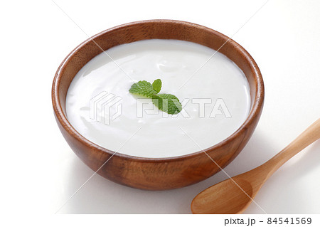 ヨーグルト 84541569