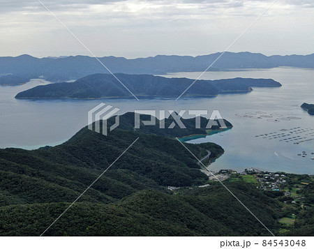 奄美の高知山から大島海峡を望む 奄美の高知山から大島海峡を望む 84543048