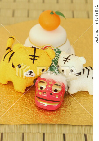 年賀状素材　とら 84543871