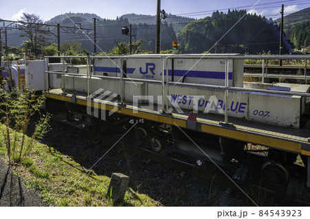 マルチプルタイタンパ　ドクターブルー　JR上石見駅　鳥取県日南町 84543923