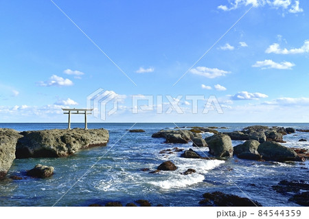 大洗磯前神社の神磯の鳥居 84544359