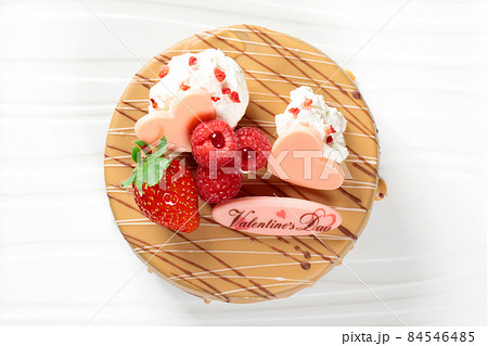 バレンタインケーキ 84546485