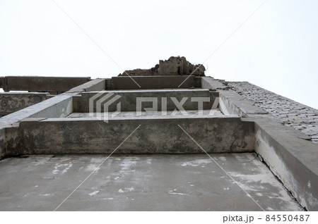 Ruined building.Consequences of war. 84550487