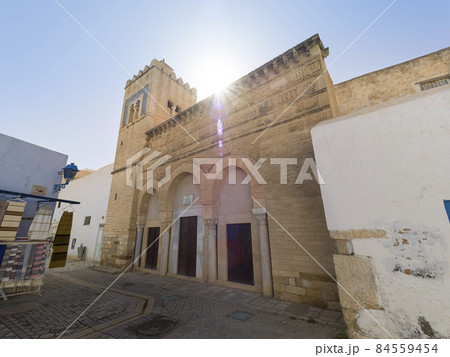 チュニジア ケルアン 【Mosque of the Three Doors】 Kairouan 84559454