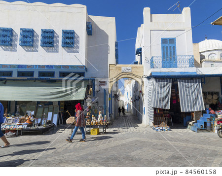 チュニジア ケルアン旧市街の街並み / Kairouan, Tunisia 84560158