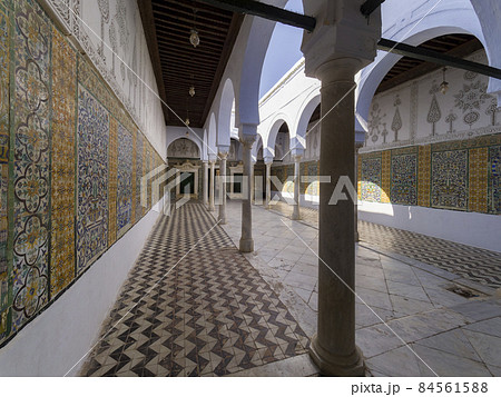 チュニジア ケルアン 【シディ・サハブ霊廟】 / Zaouia of Sidi Sahab 84561588