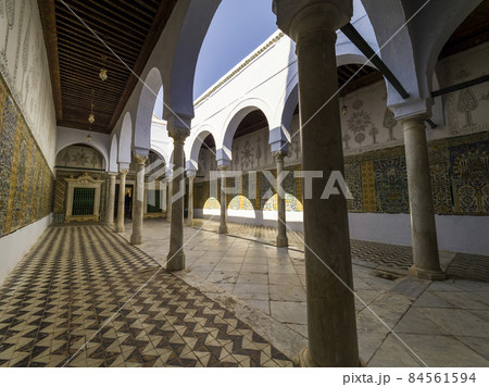 チュニジア ケルアン 【シディ・サハブ霊廟】 / Zaouia of Sidi Sahab チュニジア ケルアン 【シディ・サハブ霊廟】 / Zaouia of Sidi Sahab 84561594