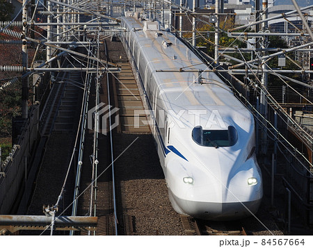 新幹線N700S J19編成 本町跨線橋にて 新幹線N700S J19編成 本町跨線橋にて 84567664