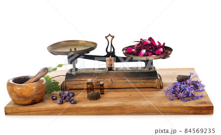 Roberval balance in studio 84569235