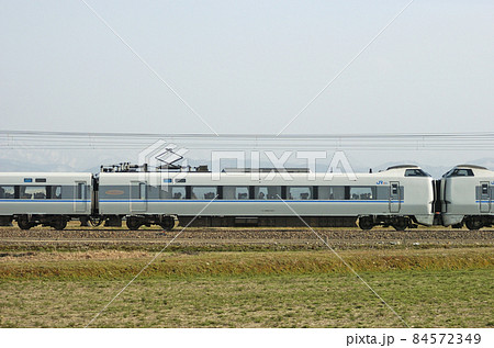 北陸本線 美川ー加賀笠間 JR西日本 683系 T31編成(金沢) ① クハ682-501 海側 北陸本線 美川ー加賀笠間 JR西日本 683系 T31編成(金沢) ① クハ682-501 海側 84572349
