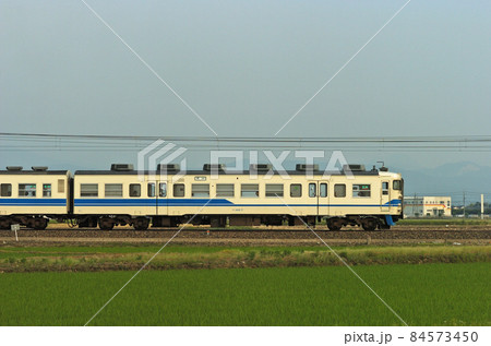 北陸本線 美川ー加賀笠間 JR西日本 413系 B07編成(金沢) ① クハ412-7 海側 北陸本線 美川ー加賀笠間 JR西日本 413系 B07編成(金沢) ① クハ412-7 海側 84573450