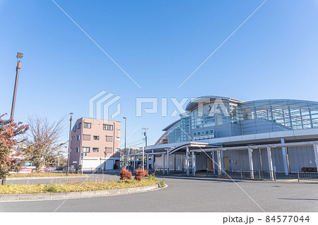 駅前風景　箱根ヶ崎駅 84577044