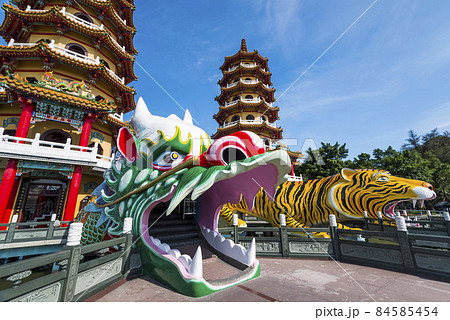 Architecture view of the Dragon and Tiger Pagodas in Lotus Pond of Kaohsiung, Taiwan. it is a temple located at Lotus Pond in Zuoying District, Kaohsiung, Taiwan.  84585454