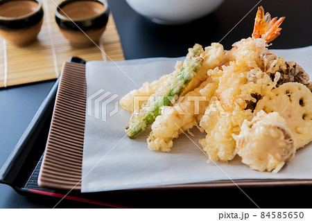 天婦羅 天ぷら 和食器盛り合わせ 高画質クローズアップ素材 天婦羅 天ぷら 和食器盛り合わせ 高画質クローズアップ素材 84585650
