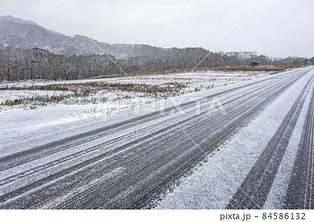雪道・アイスバーン（大山鏡ヶ成付近） 84586132