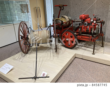東京都東村山市、国立ハンセン病資料館の消防のポンプ車です。 84587745