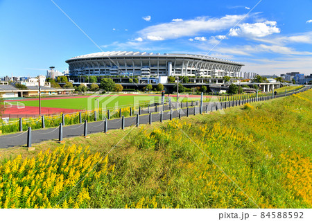 新横浜公園 小机競技場/横浜国際総合競技場方面を望む(神奈川県横浜市)【2021.10】 新横浜公園 小机競技場/横浜国際総合競技場方面を望む(神奈川県横浜市)【2021.10】 84588592