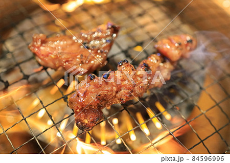 黒毛和牛焼肉(中落ちカルビ) 黒毛和牛焼肉(中落ちカルビ) 84596996