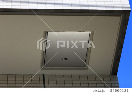 マンションの避難用ハッチ　イメージ 84600181