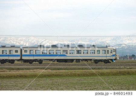 北陸本線 美川ー加賀笠間 JR西日本 475系 A21編成(金沢) ① クハ455-57 海側 北陸本線 美川ー加賀笠間 JR西日本 475系 A21編成(金沢) ① クハ455-57 海側 84601493