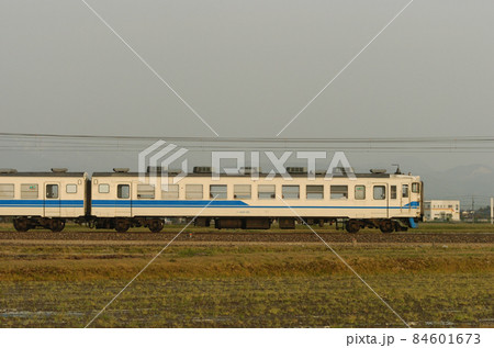北陸本線 美川ー加賀笠間 JR西日本 475系 A24編成(金沢) ① クハ455-59 海側 北陸本線 美川ー加賀笠間 JR西日本 475系 A24編成(金沢) ① クハ455-59 海側 84601673