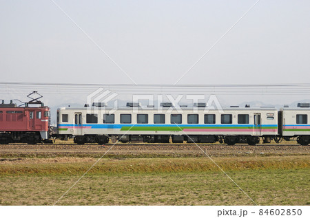 北陸本線　美川ー加賀笠間　JR西日本　12系　ワカ座　⑥　スロフ12-807　海側 84602850