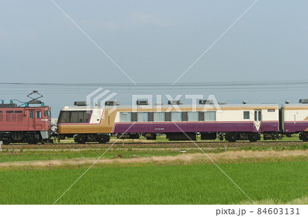 北陸本線 美川ー加賀笠間 JR西日本 12系 サワ座 ⑥ オロフ12-801 海側 北陸本線 美川ー加賀笠間 JR西日本 12系 サワ座 ⑥ オロフ12-801 海側 84603131