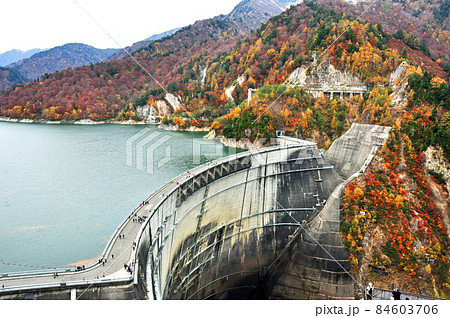 立山黒部アルペンルート 錦秋の黒部ダム 立山黒部アルペンルート 錦秋の黒部ダム 84603706