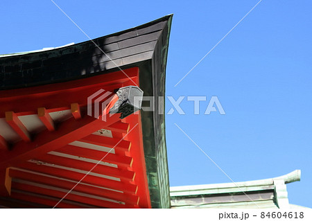 神社の屋根 (大島稲荷神社) 神社の屋根 (大島稲荷神社) 84604618