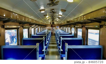 大井川鐵道SLの列車の中の風景 大井川鐵道SLの列車の中の風景 84605720
