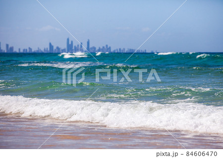ゴールドコーストのローカルに大人気のビーチ、Burleigh Beach(バーレイビーチ) ゴールドコーストのローカルに大人気のビーチ、Burleigh Beach(バーレイビーチ) 84606470