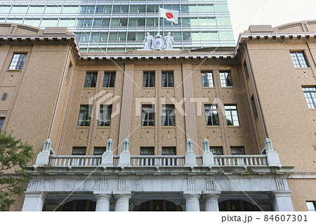 日本工業倶楽部会館 84607301