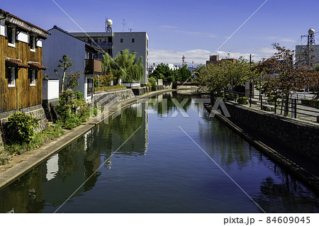 米子下町　旧加茂川沿い　鳥取県米子市 84609045