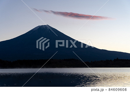 【静岡県】 富士山 田貫湖 日の出 【静岡県】 富士山 田貫湖 日の出 84609608