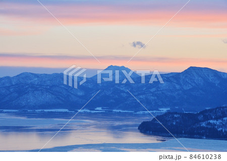 湖畔の夕景 湖畔の夕景 84610238