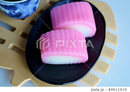 もちもち甘いすあま　和菓子　お茶の時間 84611910