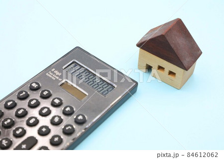 家と電卓 家と電卓 84612062