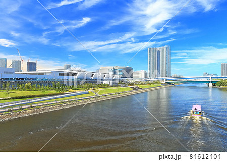 【東京都】晴天下の豊洲市場(中央卸売市場) 【東京都】晴天下の豊洲市場(中央卸売市場) 84612404