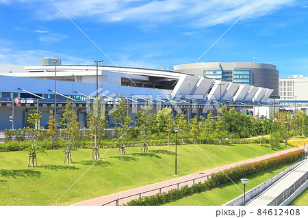 【東京都】晴天下の豊洲市場（中央卸売市場） 84612408