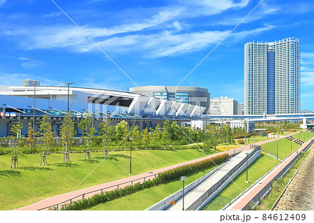 【東京都】晴天下の豊洲市場(中央卸売市場) 【東京都】晴天下の豊洲市場(中央卸売市場) 84612409